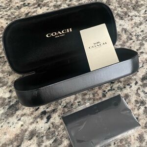 💋 COACH Sunglass Case
